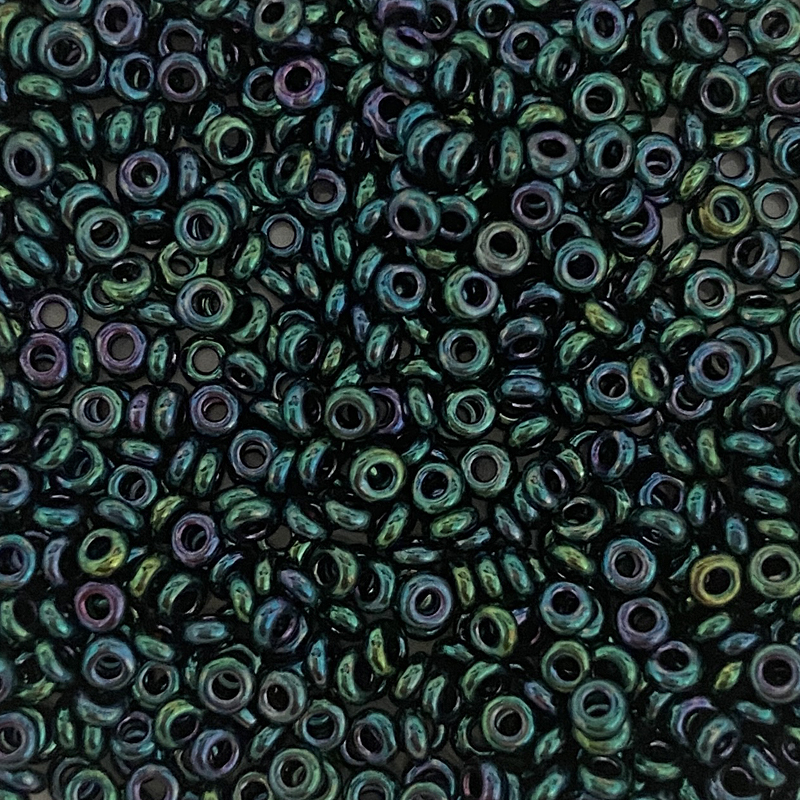 Toho Demi Round 11/0 - 2,2 mm Higher-Metallic June Bug