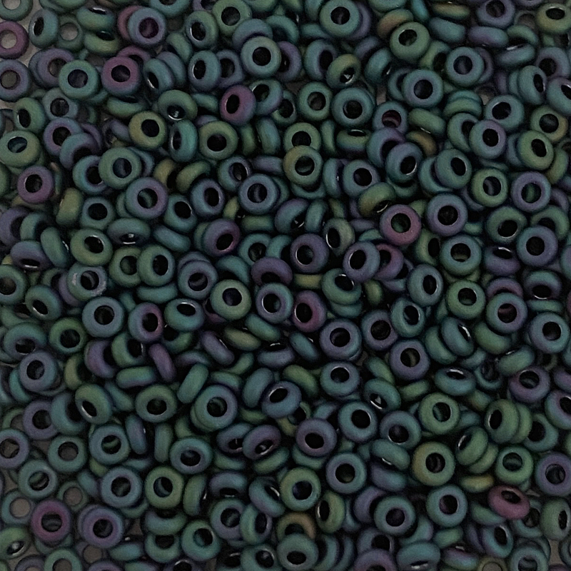 Toho Demi Round 11/0 - 2,2 mm Matte Color Iris