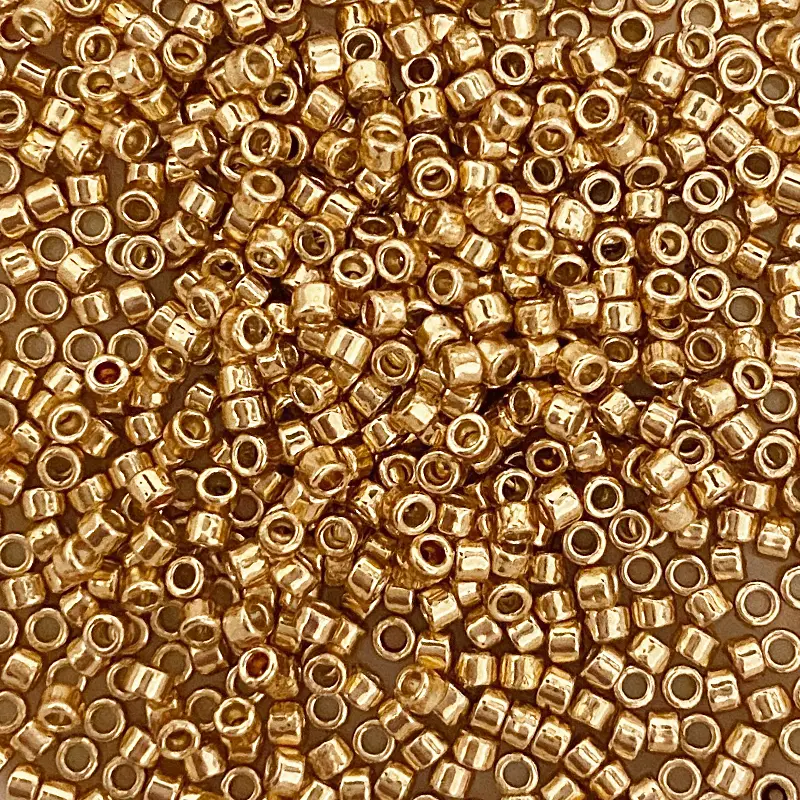 5g Toho Treasure 11/0 - 1,8 mm Galvanized Rose Gold