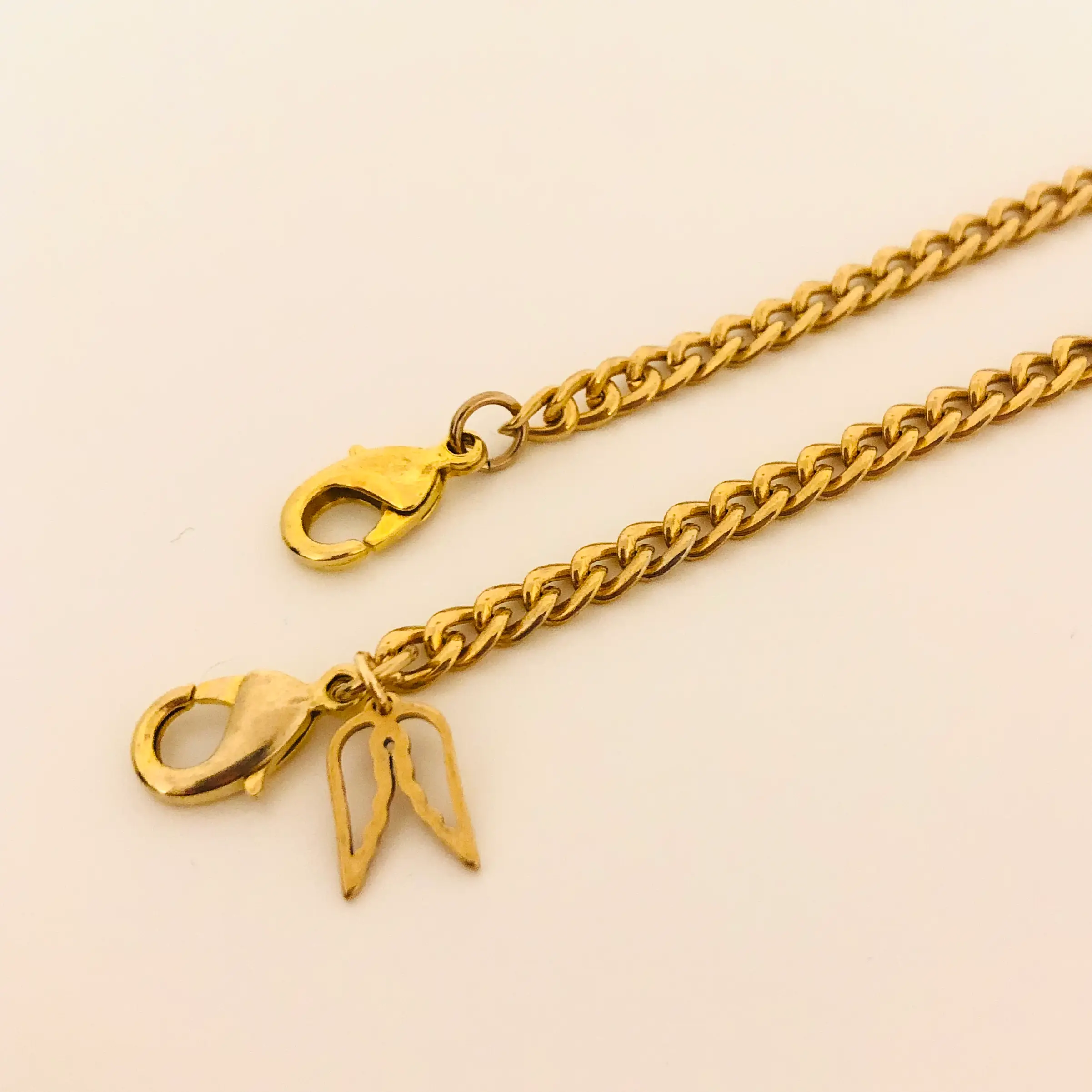 WINGS Mask Chain - gold