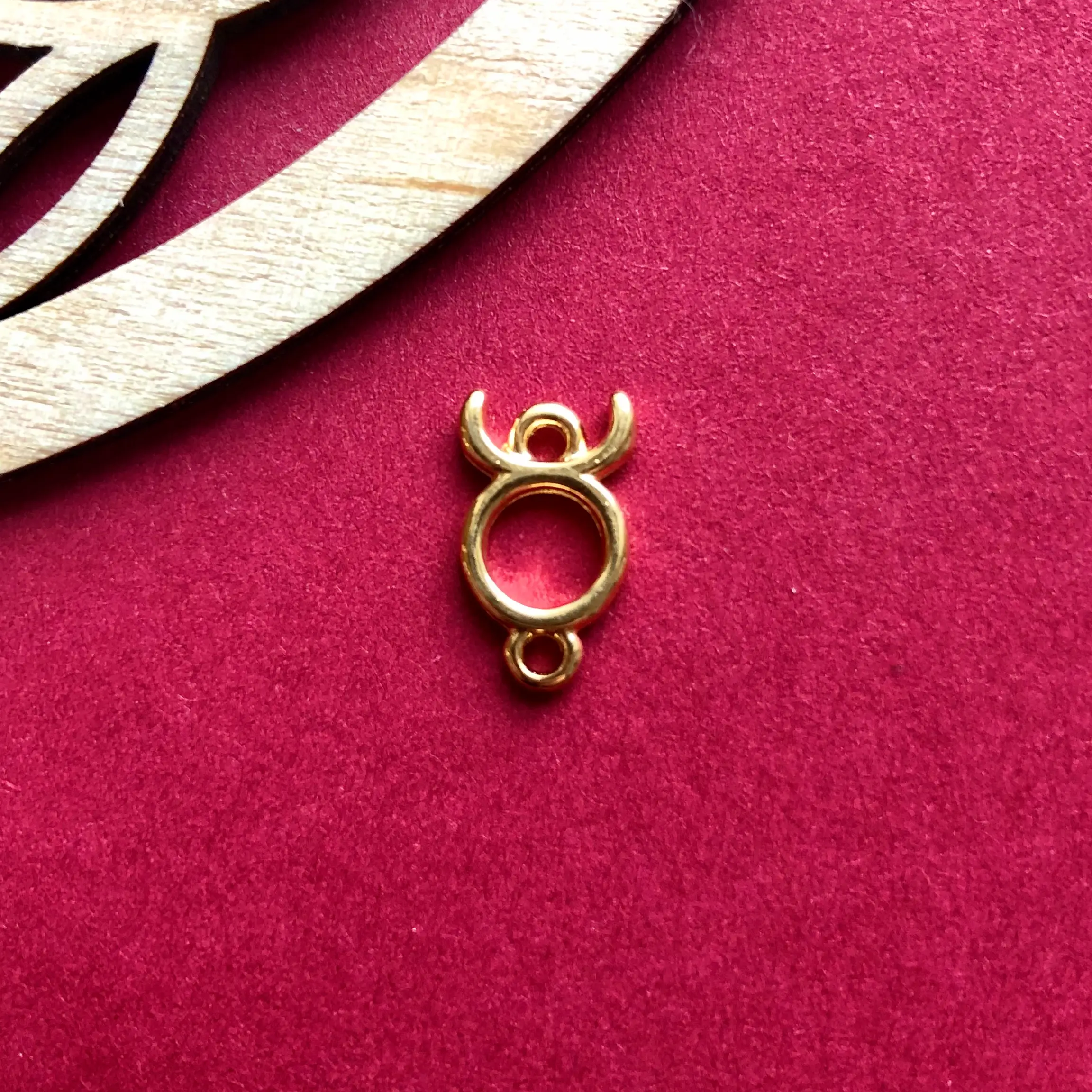 Sternzeichen Stier, vergoldet