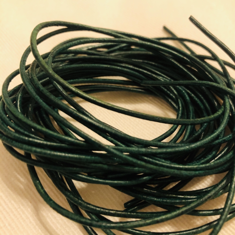 1m Lederband 1,2mm dunkelgrün