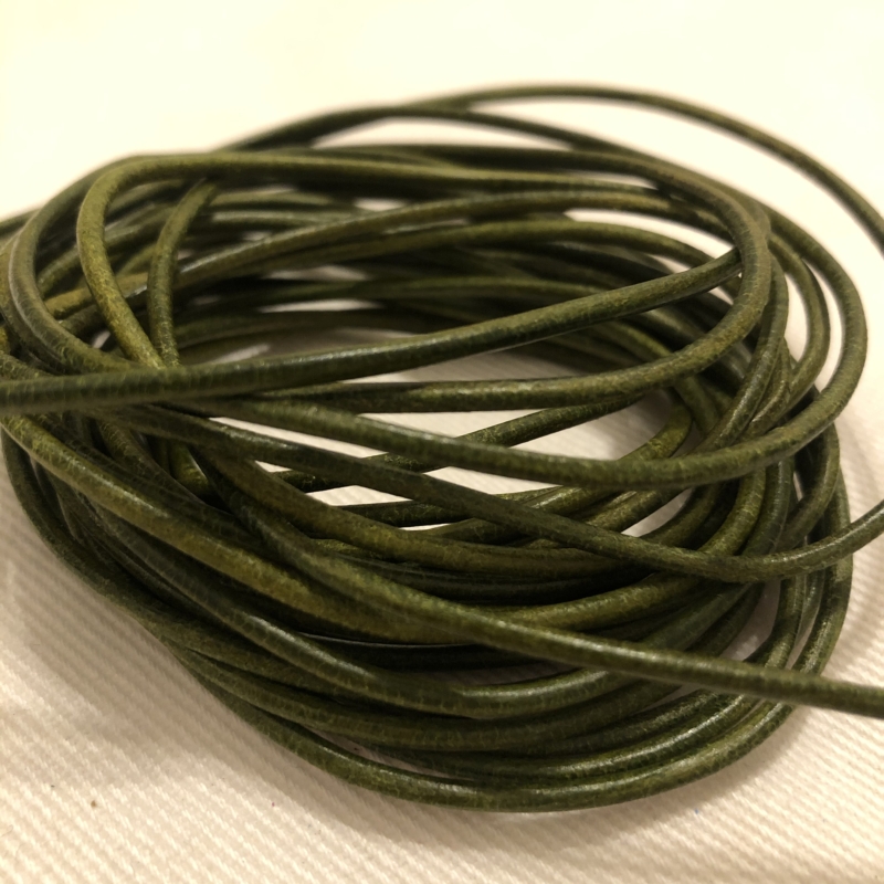 1m Lederband 2mm khaki