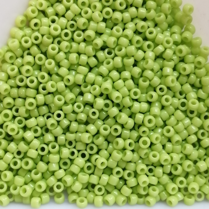 Toho Rocailles 15/0 - 1,5 mm - 5g - Farbe: 44 Opaque Sour Apple