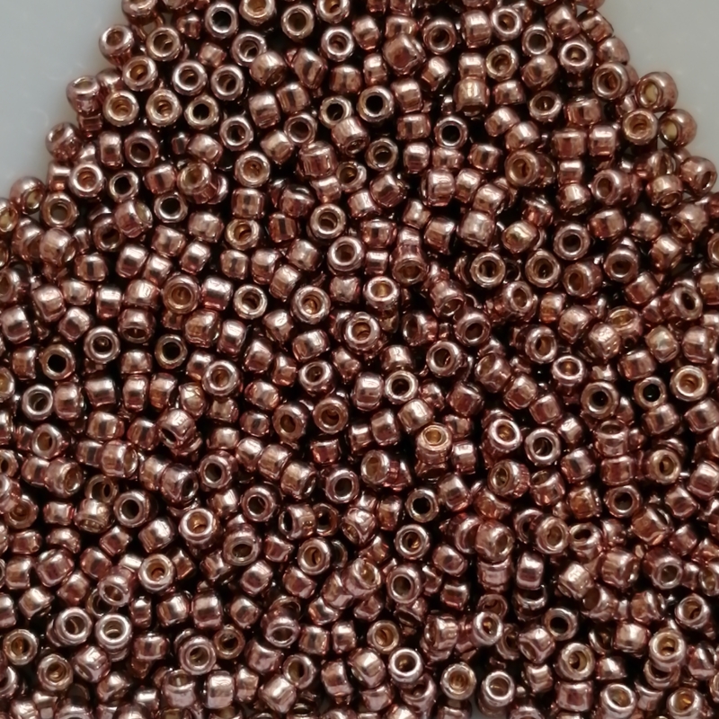 Toho 15/0-1,5 mm Galvanized Mauve