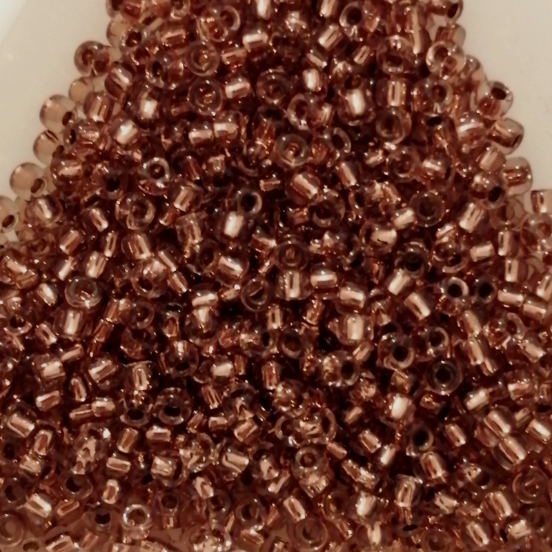 Toho 11/0 - 2,2 mm Copper-Lined Light Amethyst