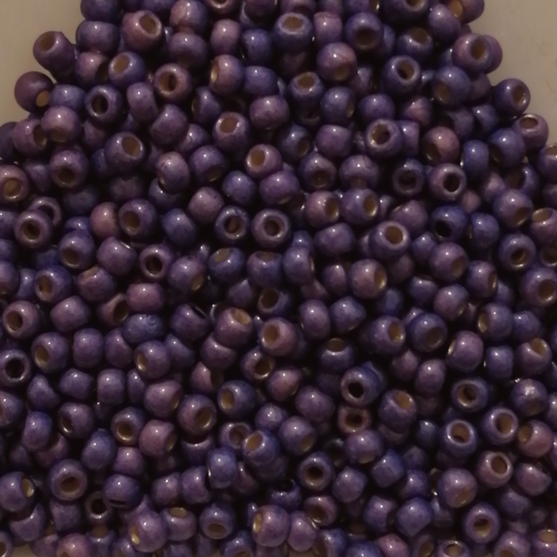 Toho 11/0 - 2,2 mm Galvanized Frosted Violet