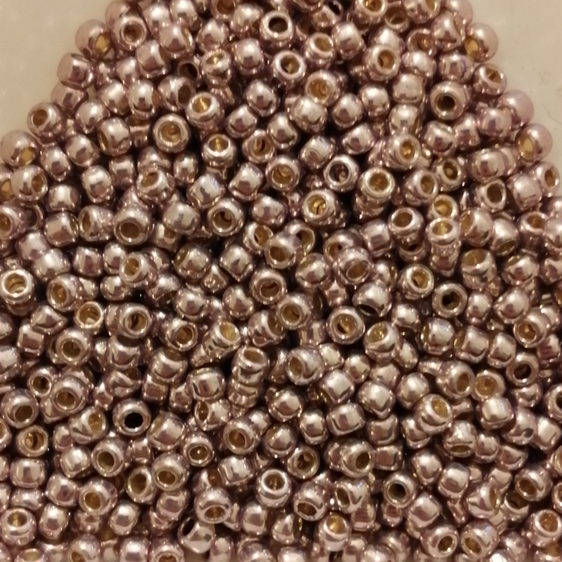 Toho 11/0 - 2,2 mm Galvanized Lilac