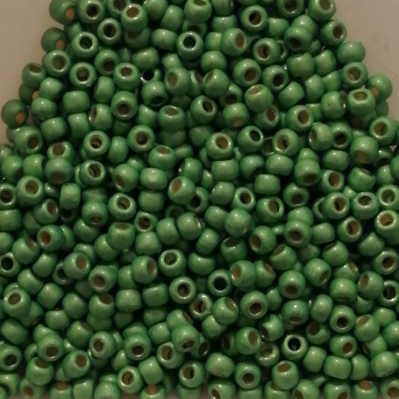 Toho 11/0 - 2,2 mm Galvanized Frosted Spring Green