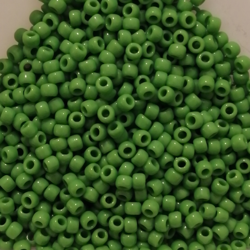 Toho 11/0 - 2,2 mm Opaque Mint Green