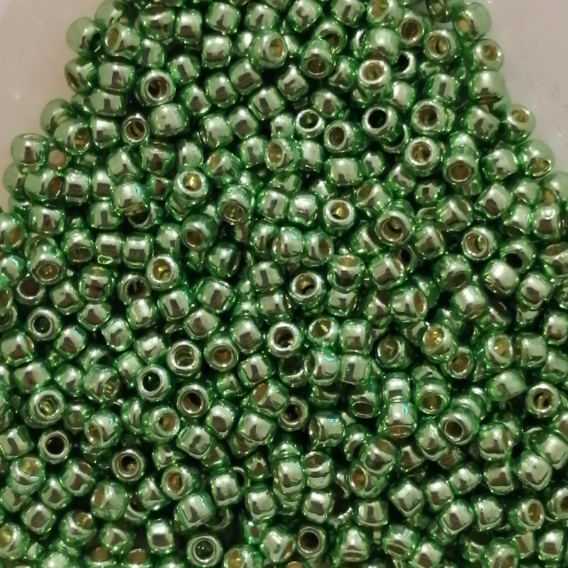 Toho 8/0 - 3 mm Galvanized Spring Green