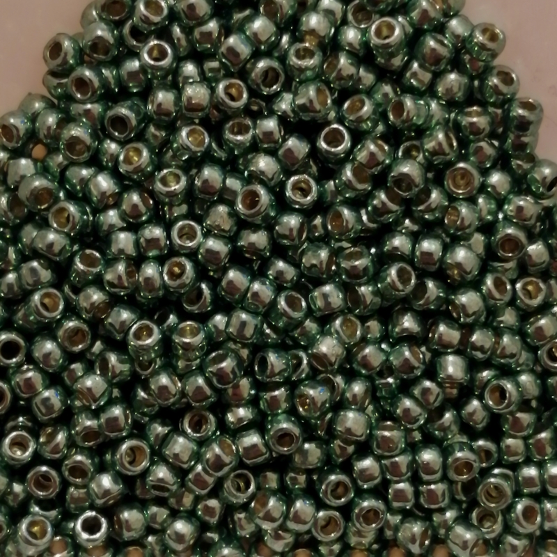 Toho 11/0 - 2,2 mm Galvanized Jade