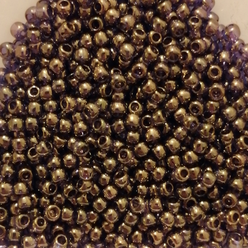 Toho 11/0 - 2,2 mm Gold-Lustered Light Tanzanite