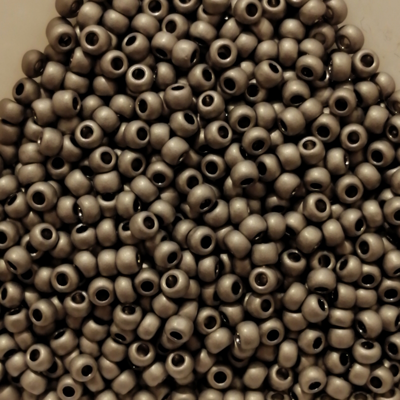 Toho 11/0 - 2,2 mm Metallic Frosted Antique Silver