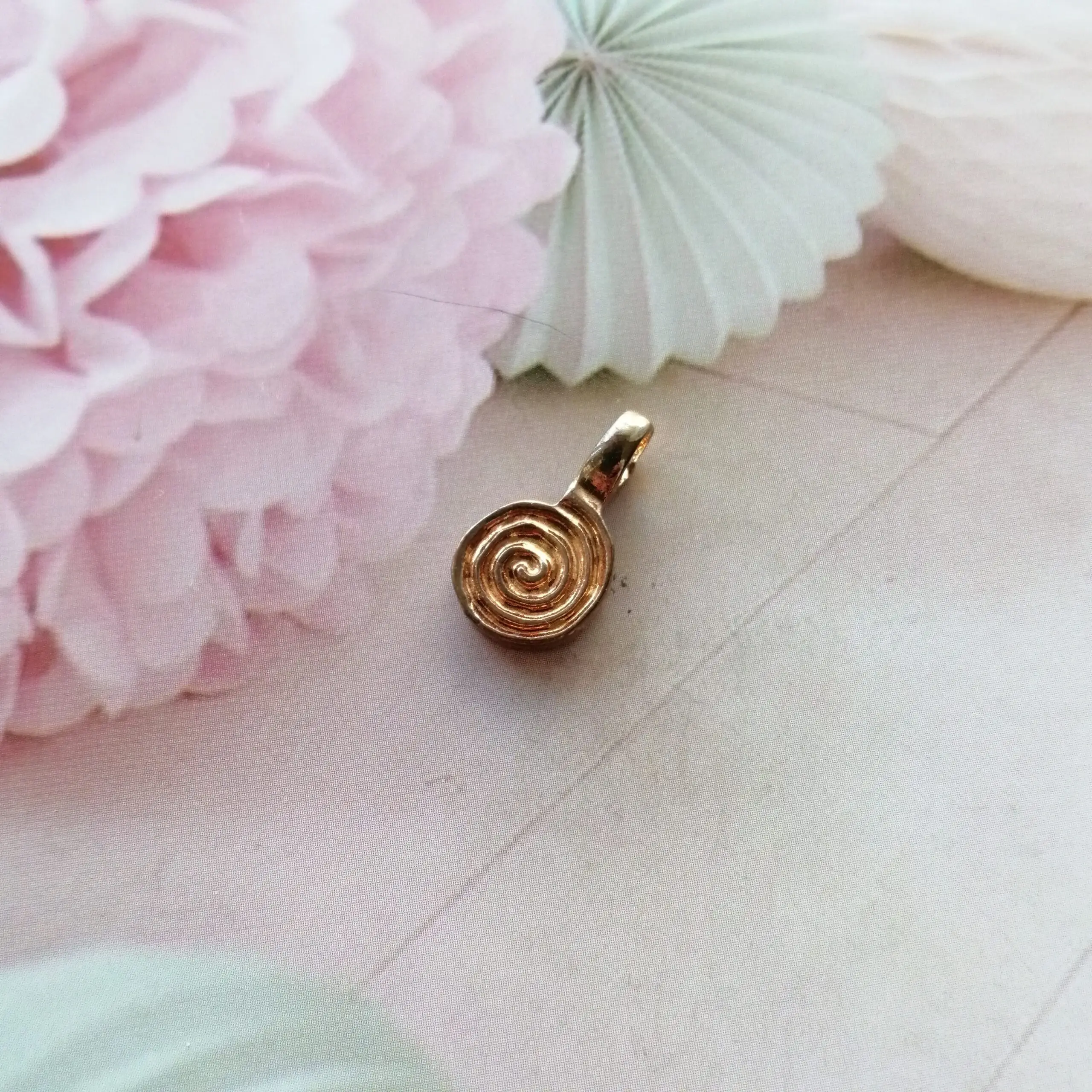 Anhänger Metall DQ Schnecke Rosegold