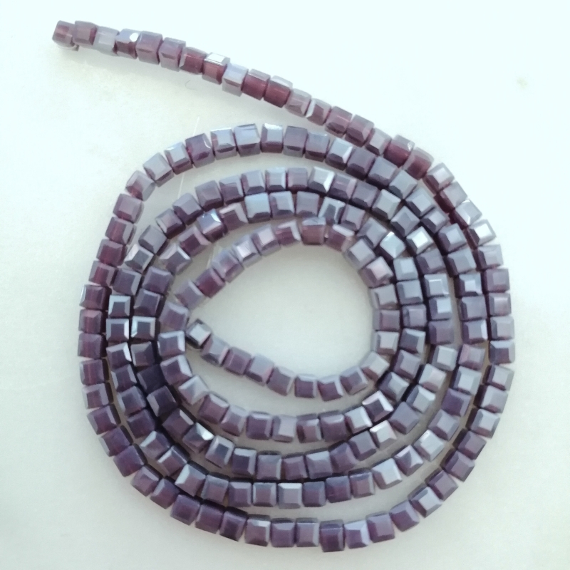 Kristallschliff Mini Würfel 2x2mm Violett-high shine