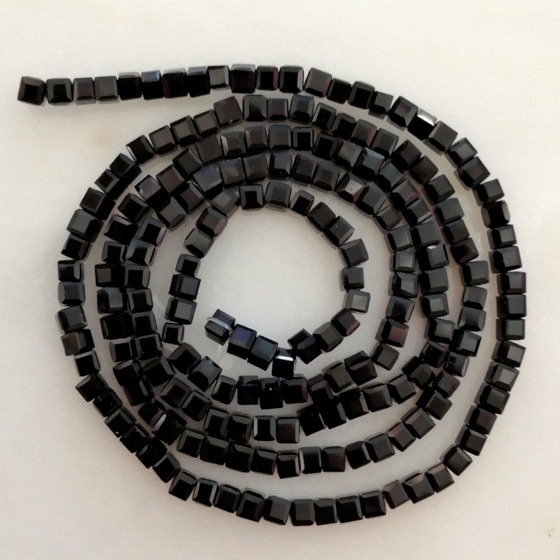 Kristallschliff Mini Würfel 2x2mm Schwarz-pearl shine